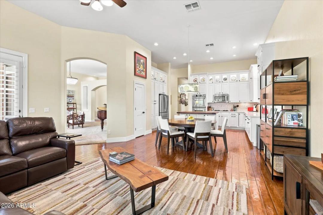 Real Estate Picture 21