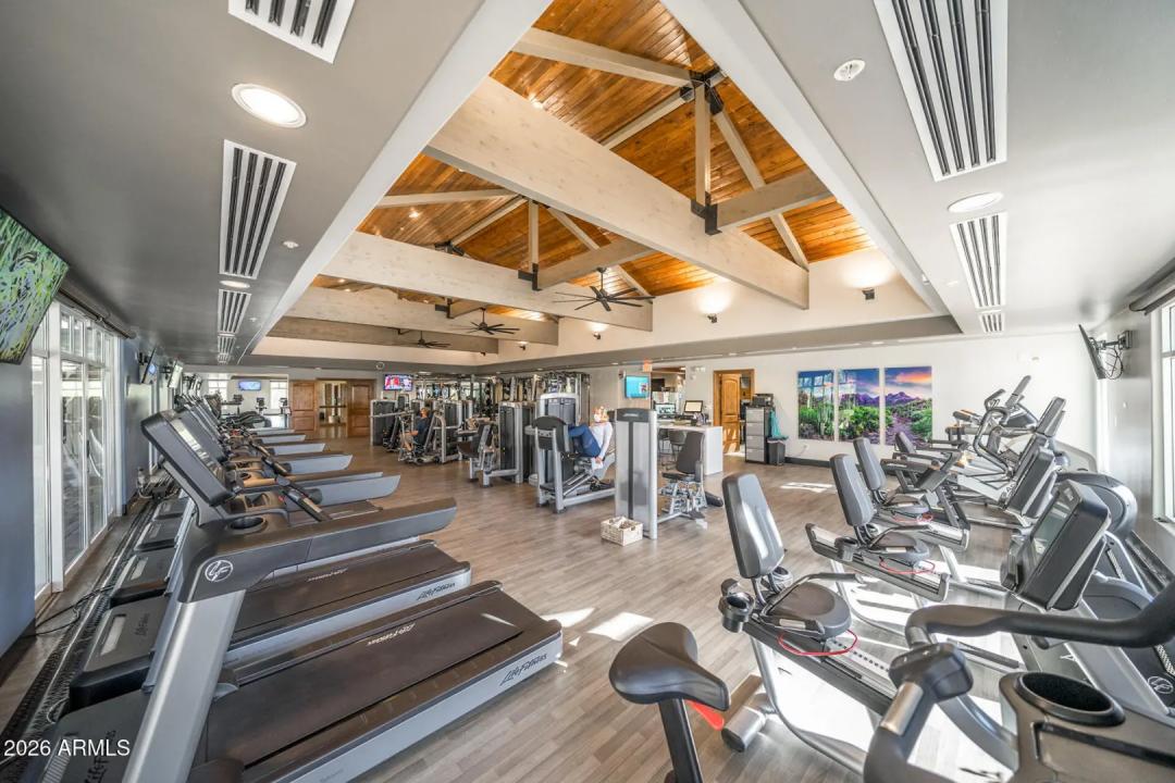 Real Estate Picture 50