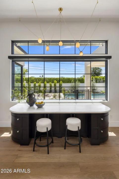 Real Estate Picture 12