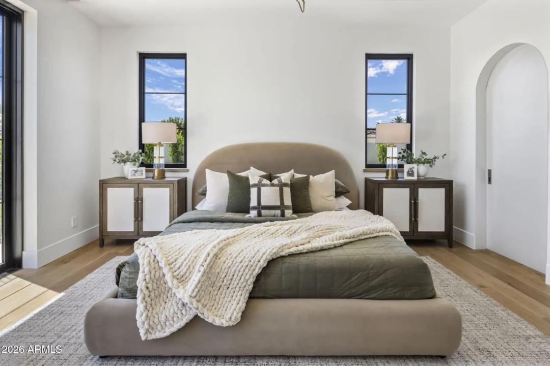Real Estate Picture 20
