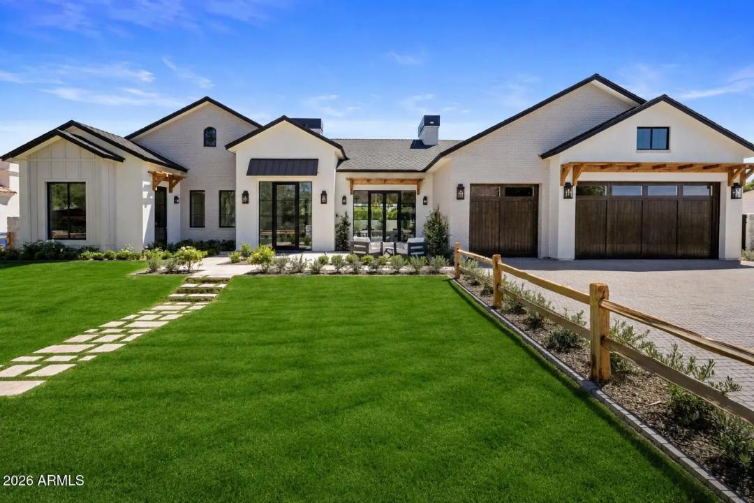 5935 E CALLE TUBERIA Phoenix AZ 85018