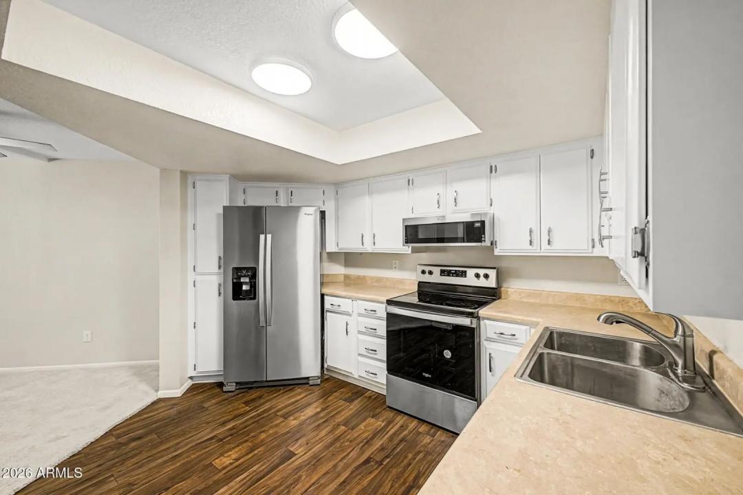 Real Estate Picture 10