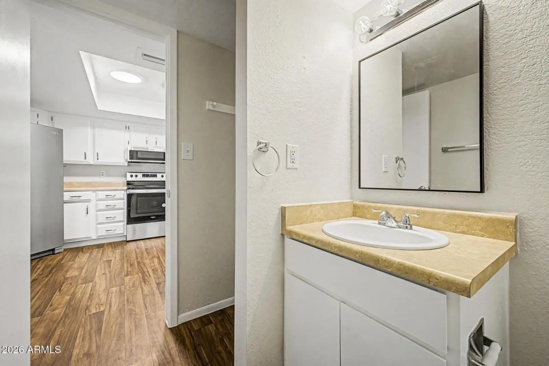 Real Estate Picture 12