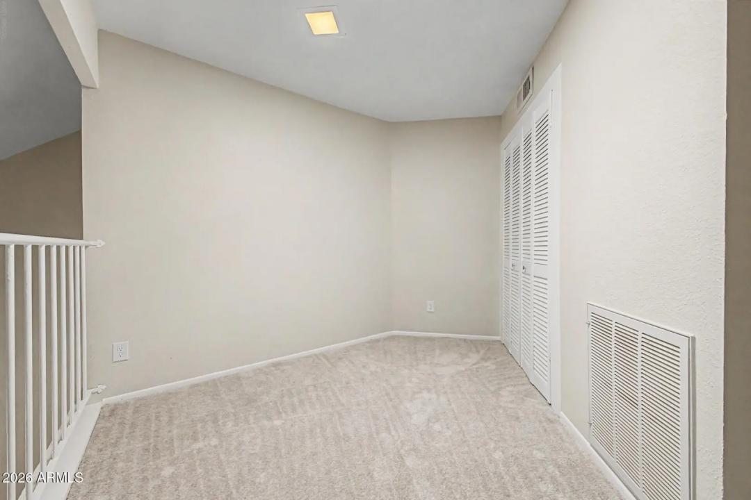 Real Estate Picture 14