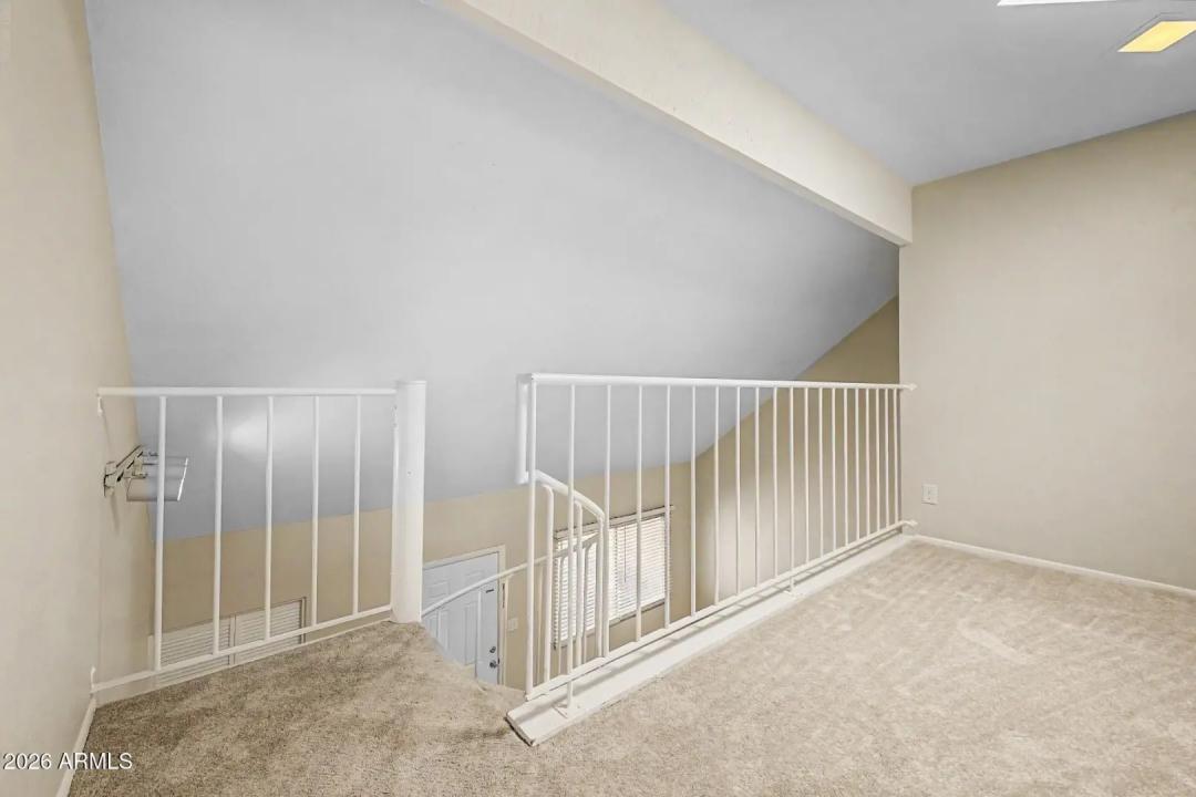 Real Estate Picture 17