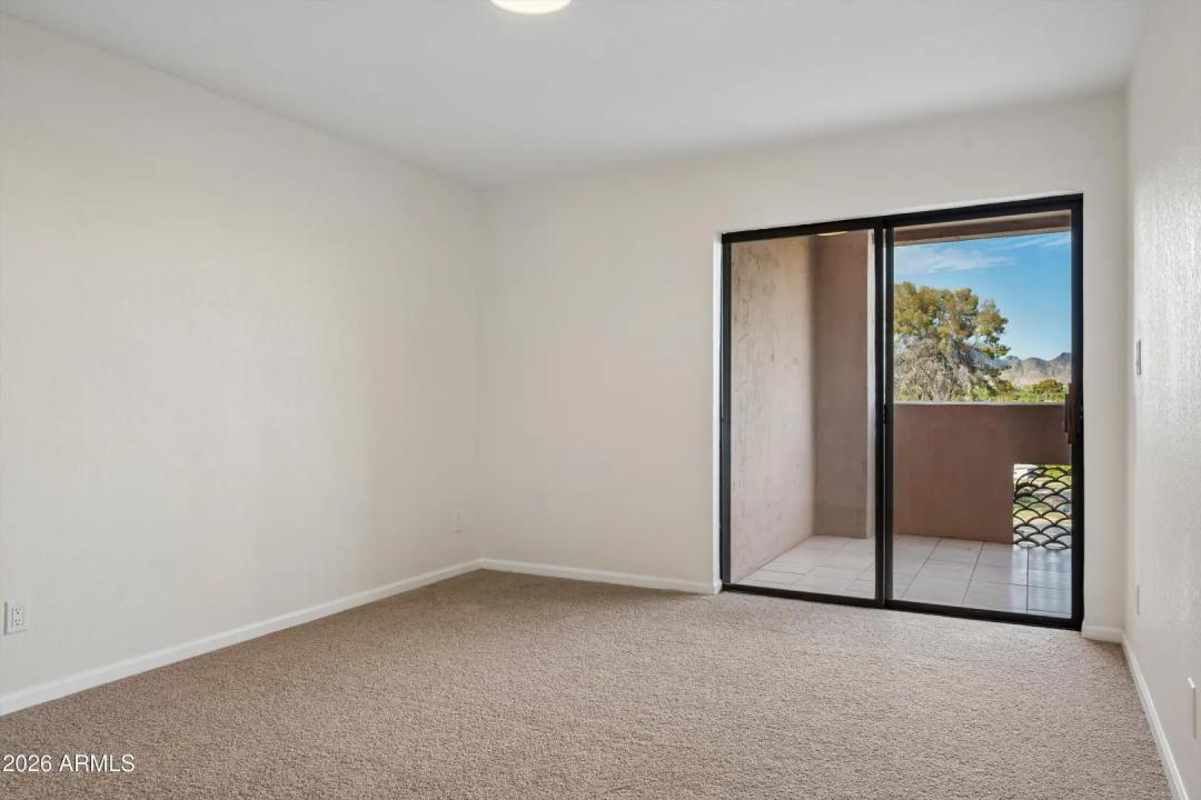 Real Estate Picture 12