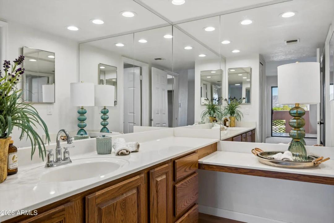 Real Estate Picture 15