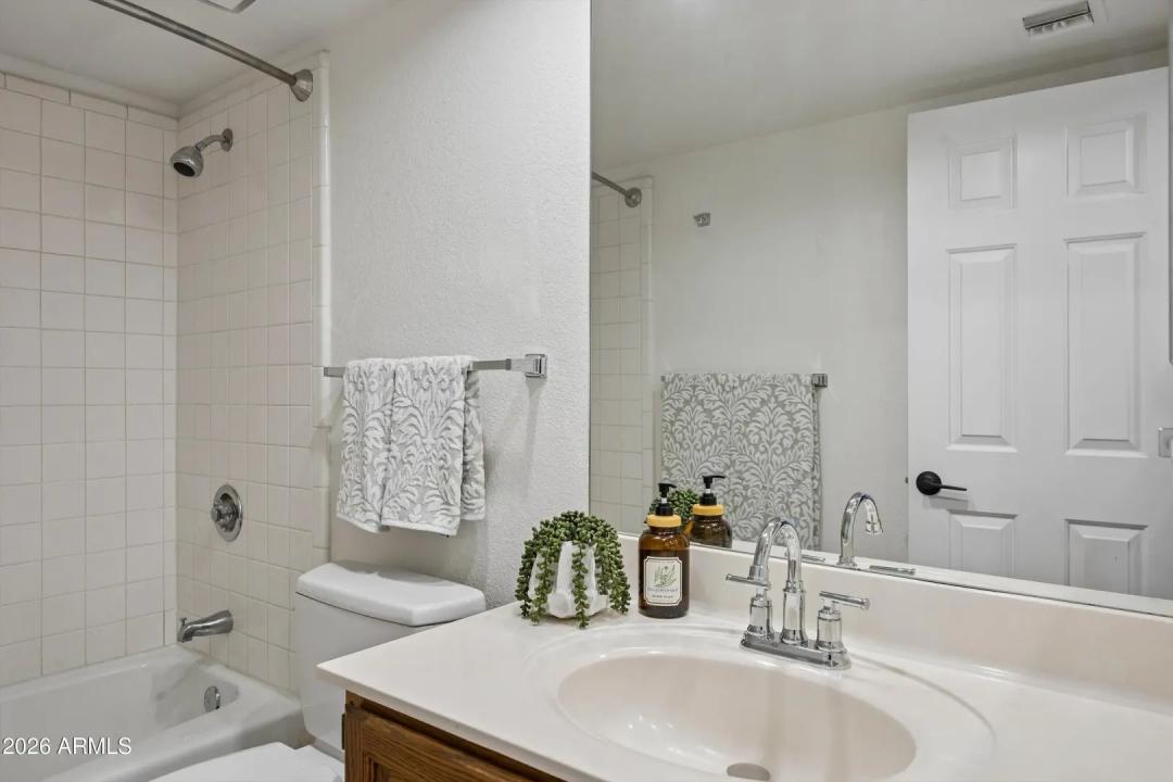 Real Estate Picture 23