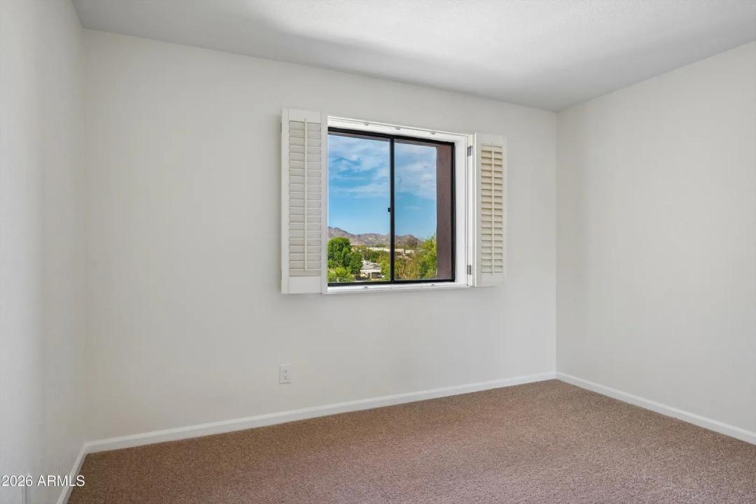Real Estate Picture 19