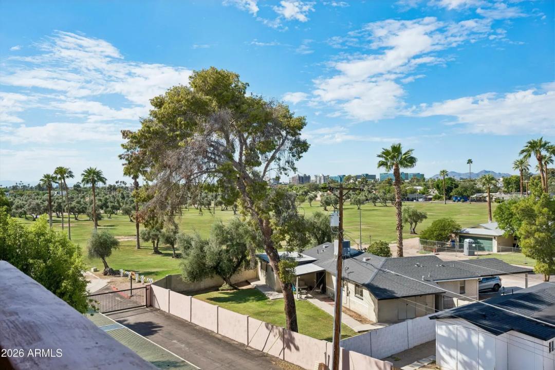 Real Estate Picture 28