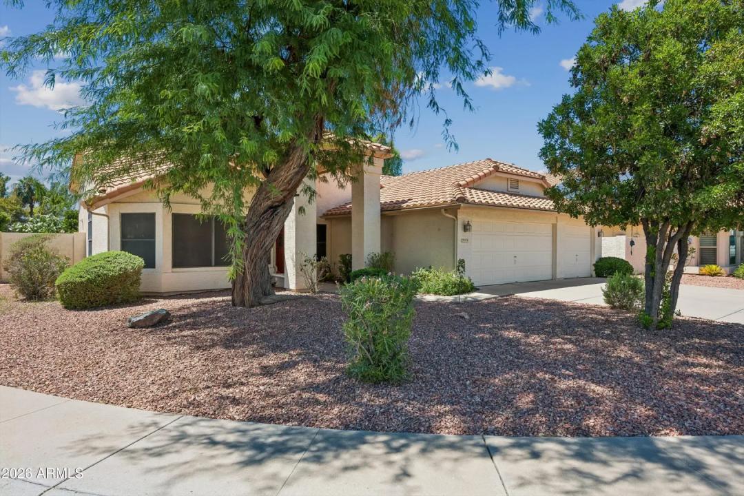 Real Estate Picture 4