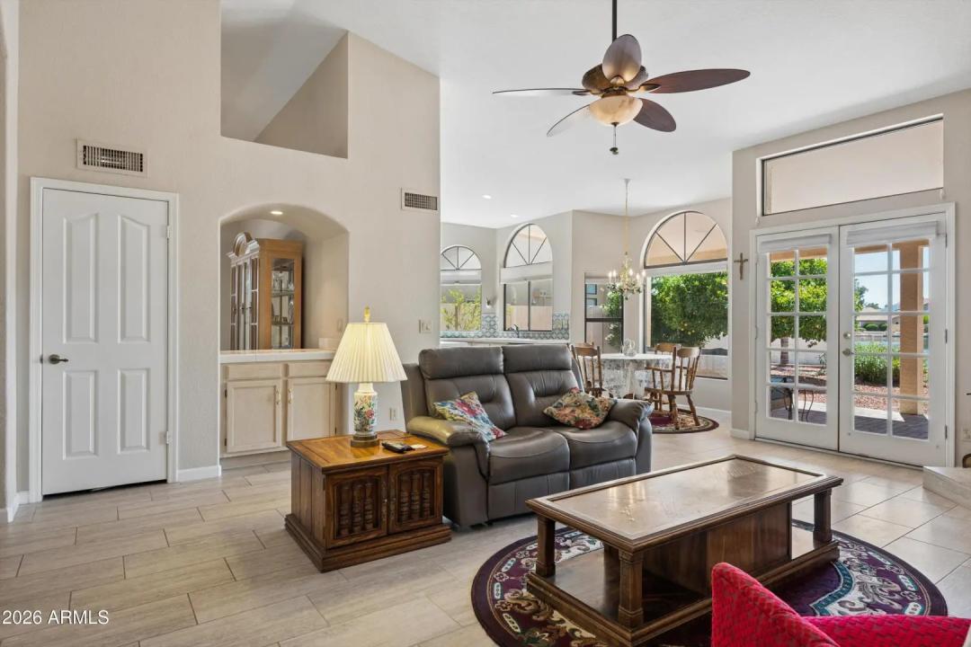 Real Estate Picture 14