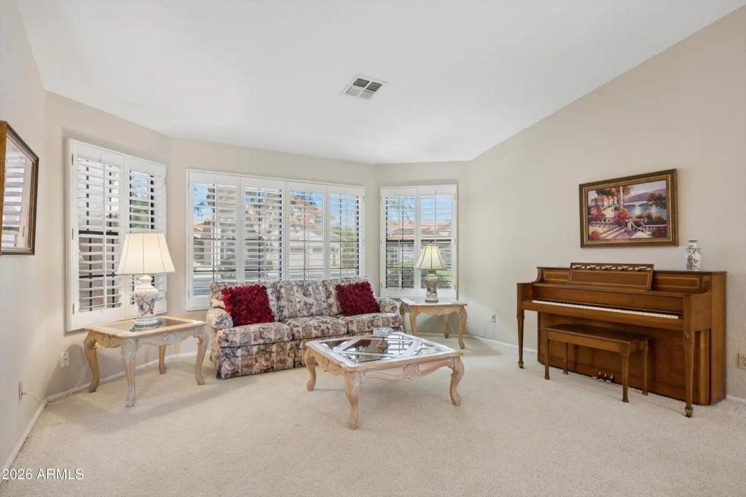 Real Estate Picture 7