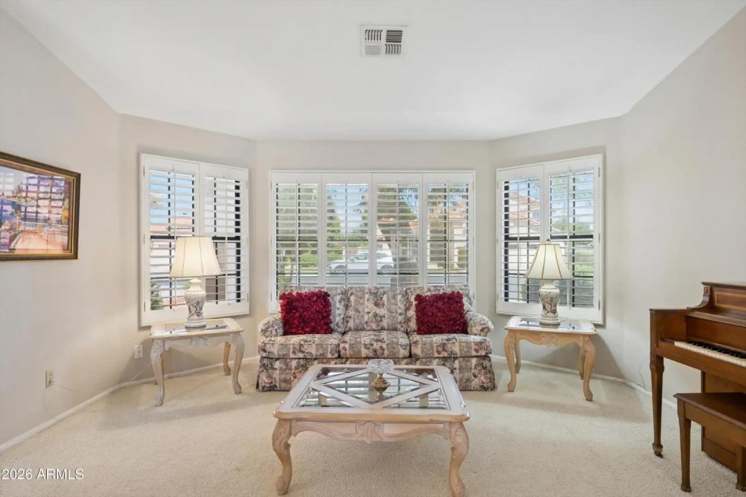 Real Estate Picture 8