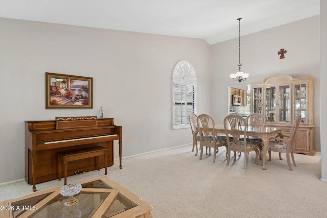 Real Estate Picture 12