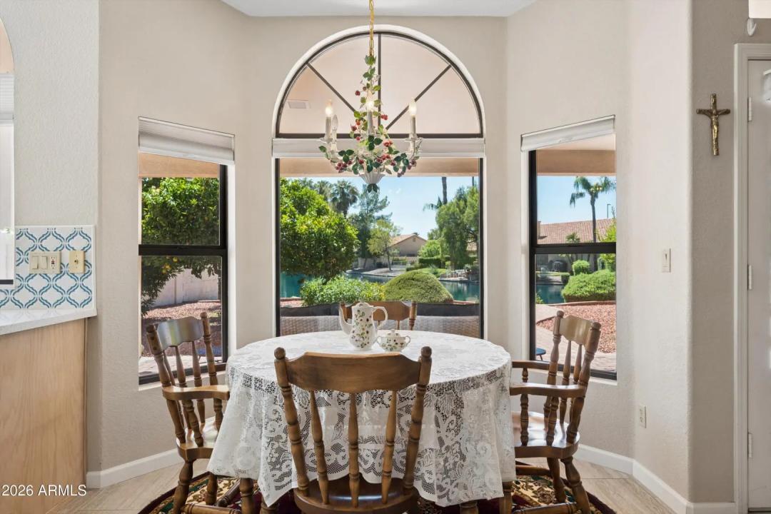 Real Estate Picture 5