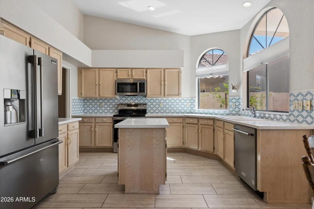 Real Estate Picture 19