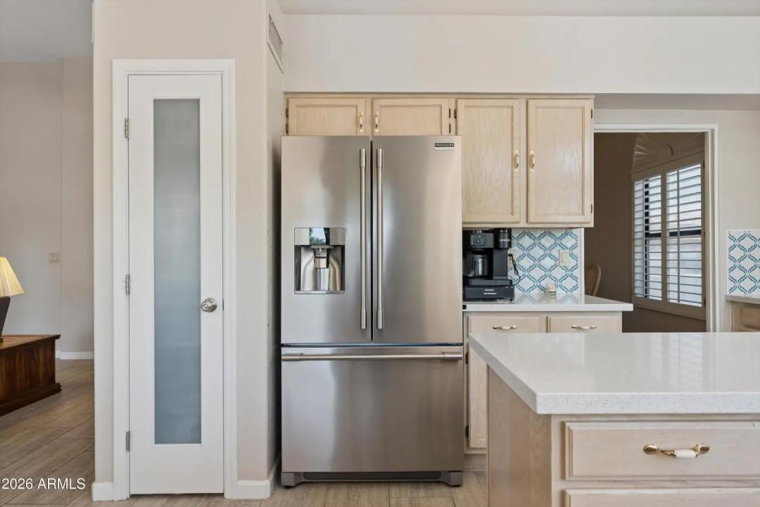 Real Estate Picture 23