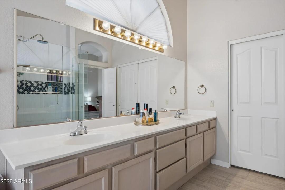 Real Estate Picture 34