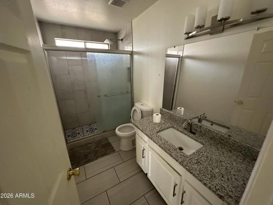 Real Estate Picture 10