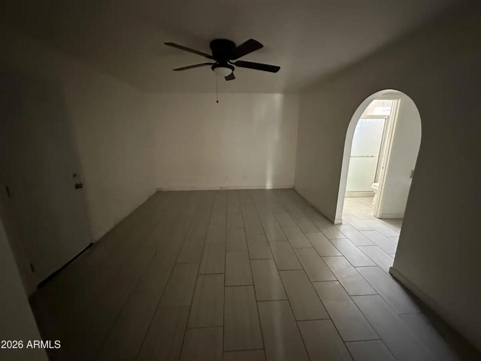 Real Estate Picture 8