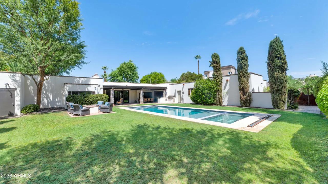 Real Estate Picture 33