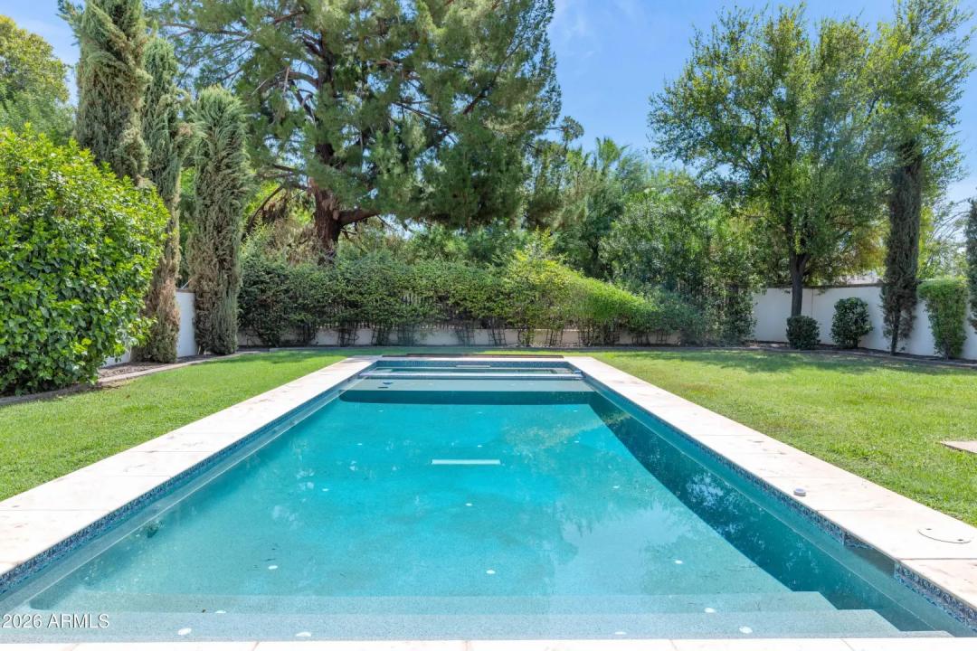Real Estate Picture 39