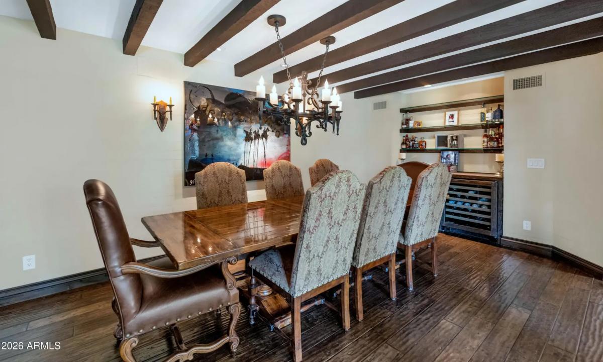 Real Estate Picture 10