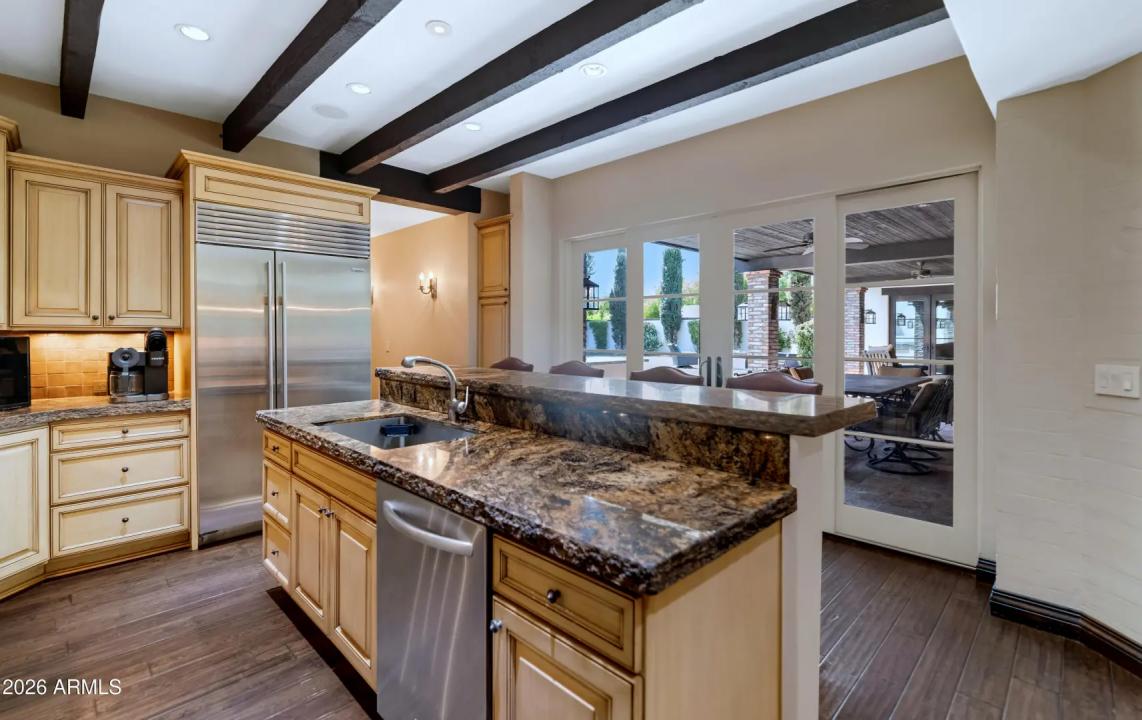 Real Estate Picture 14