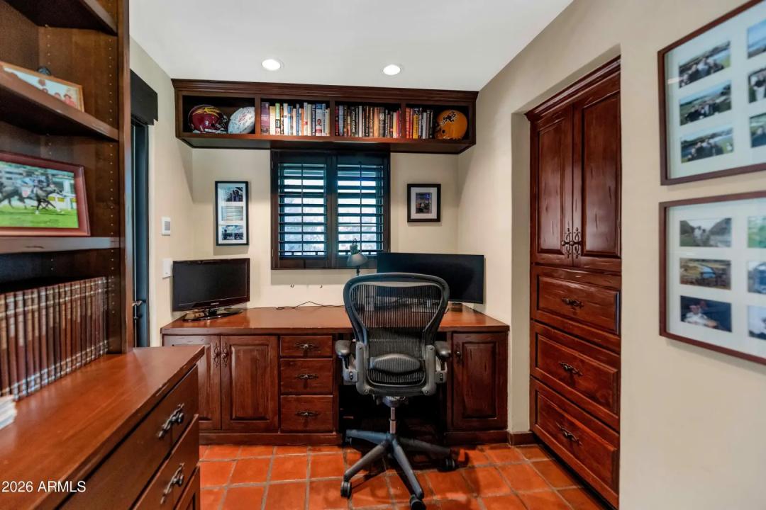 Real Estate Picture 30