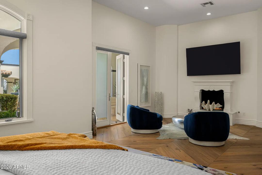 Real Estate Picture 15