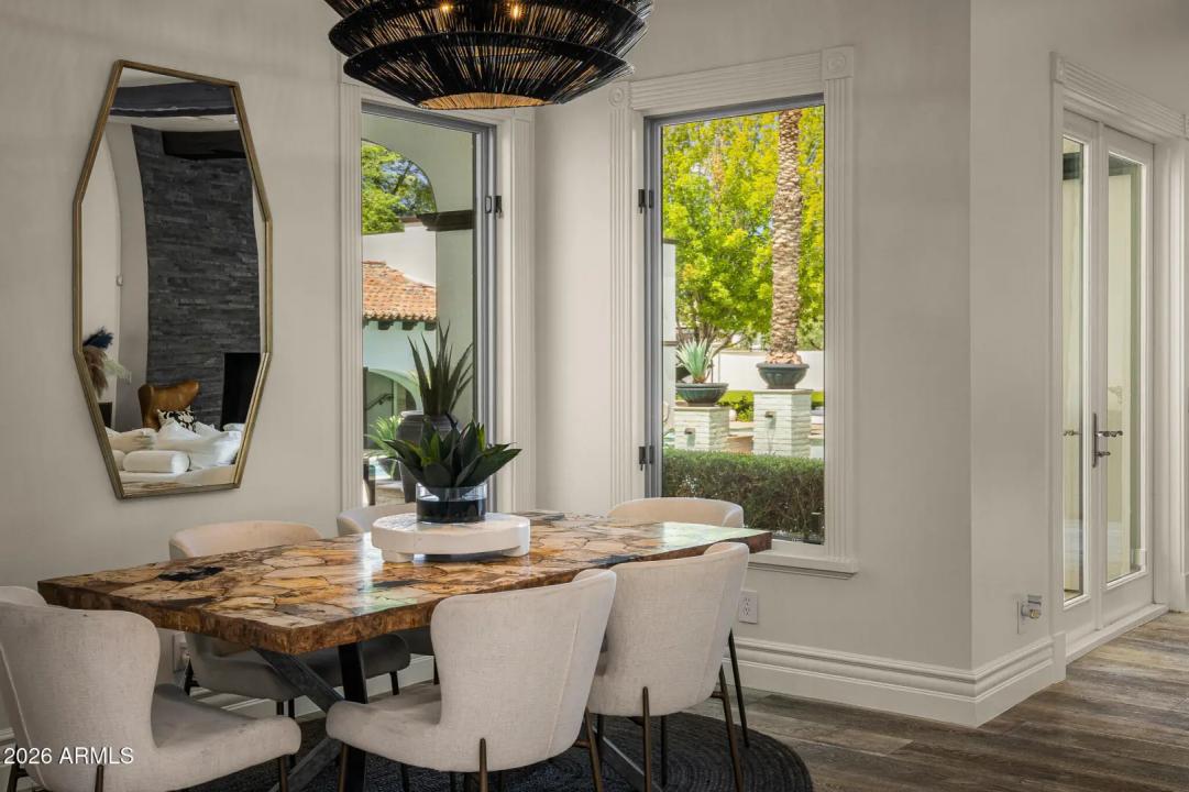 Real Estate Picture 10