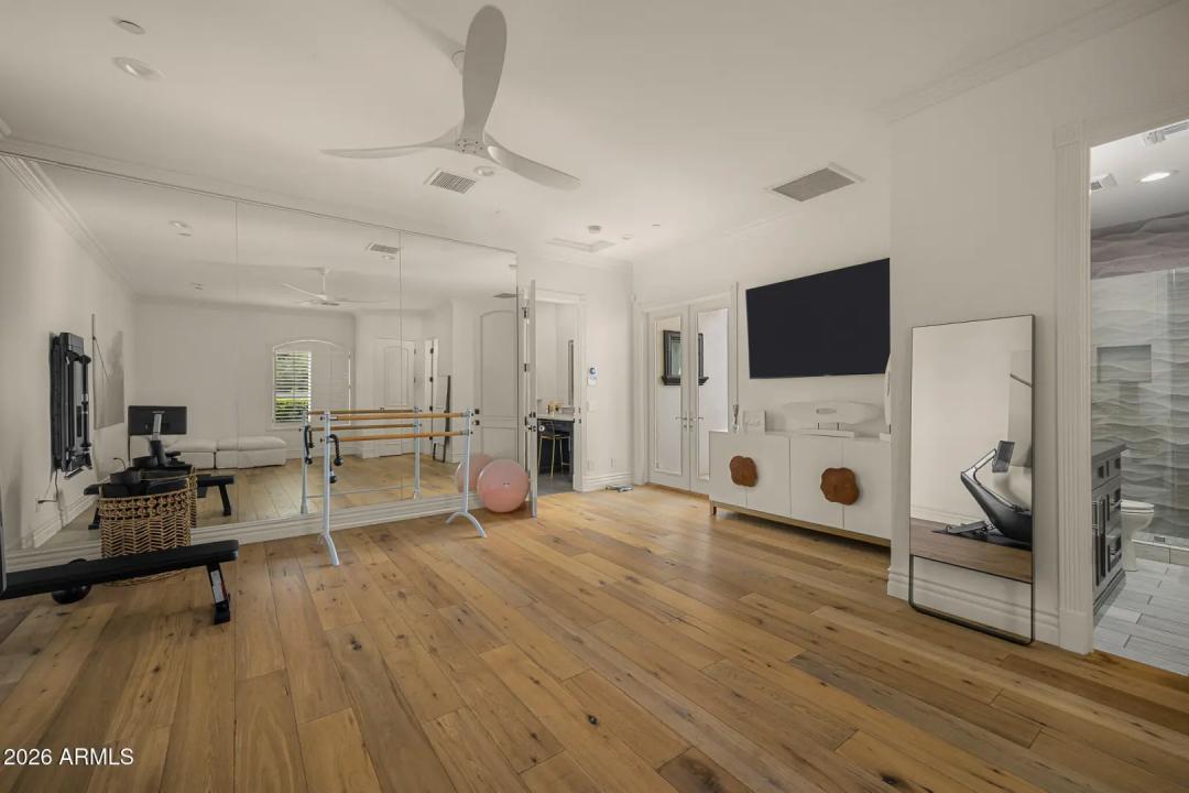 Real Estate Picture 13