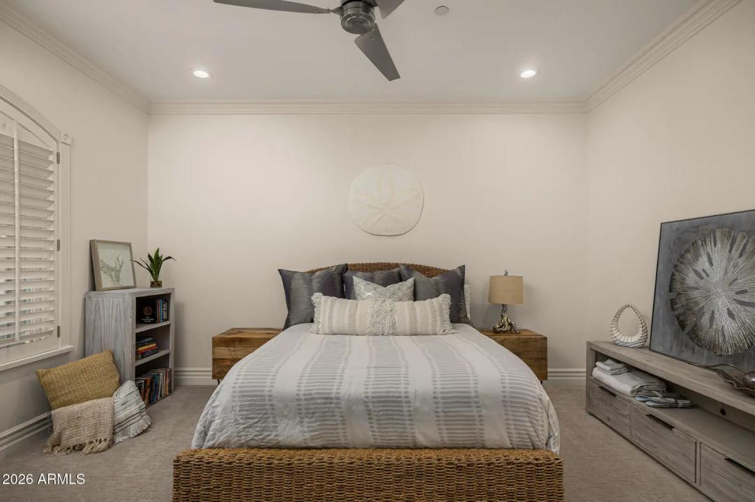 Real Estate Picture 25