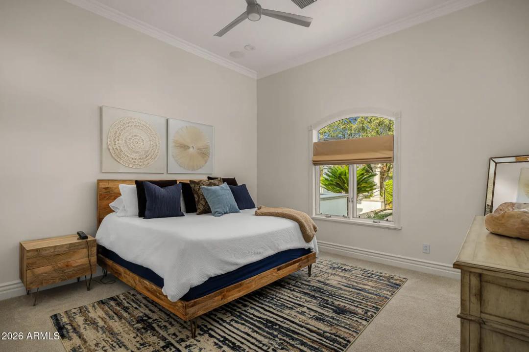 Real Estate Picture 35