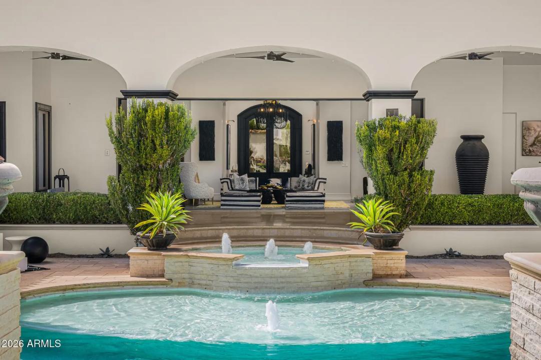 Real Estate Picture 32
