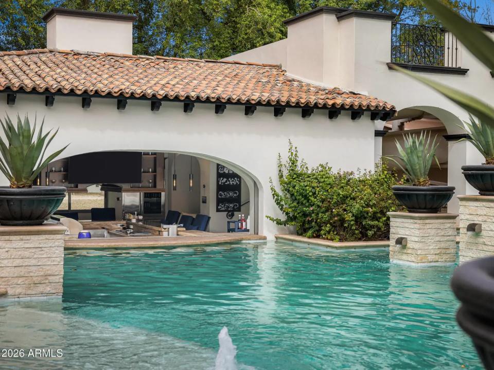 Real Estate Picture 30