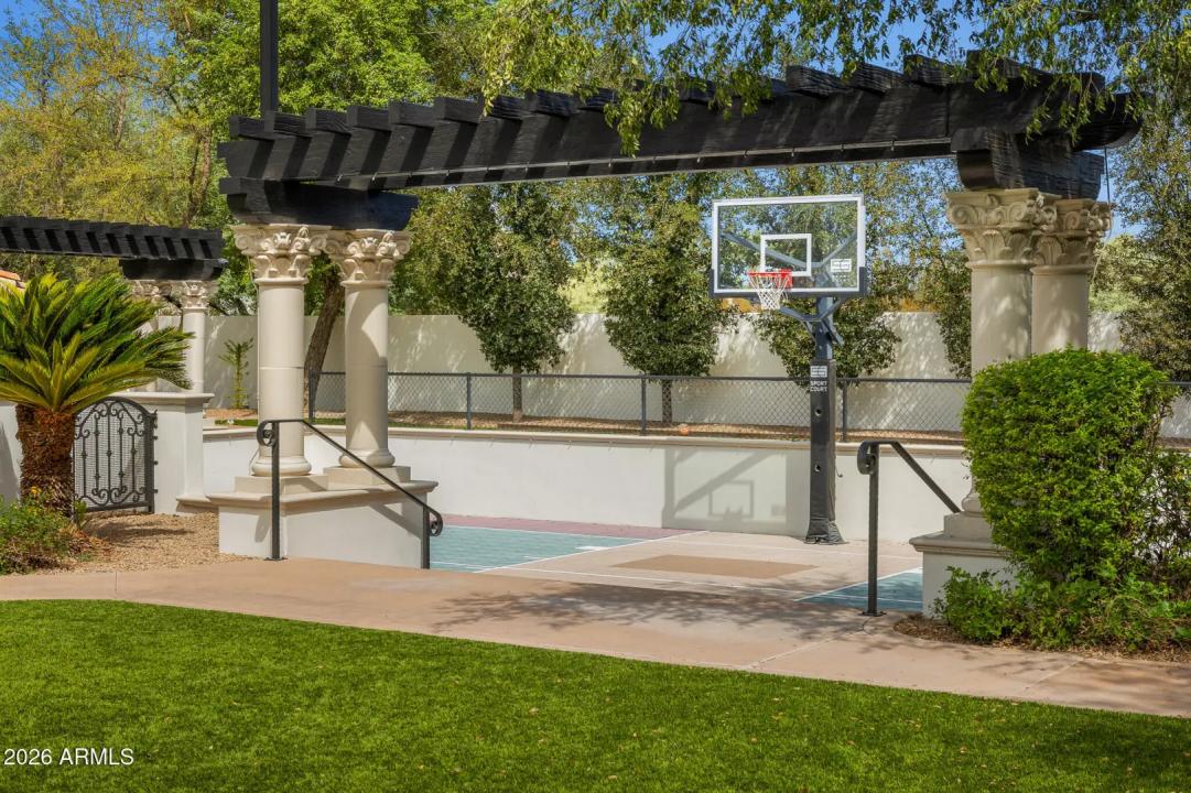 Real Estate Picture 44