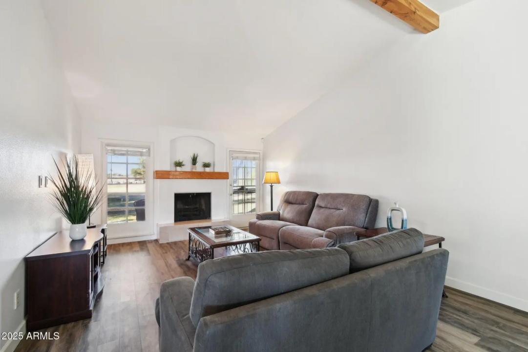 Real Estate Picture 3