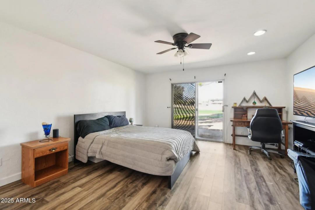 Real Estate Picture 8