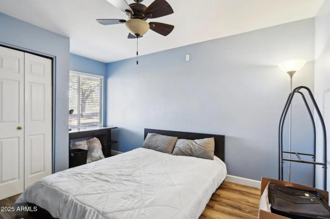 Real Estate Picture 11