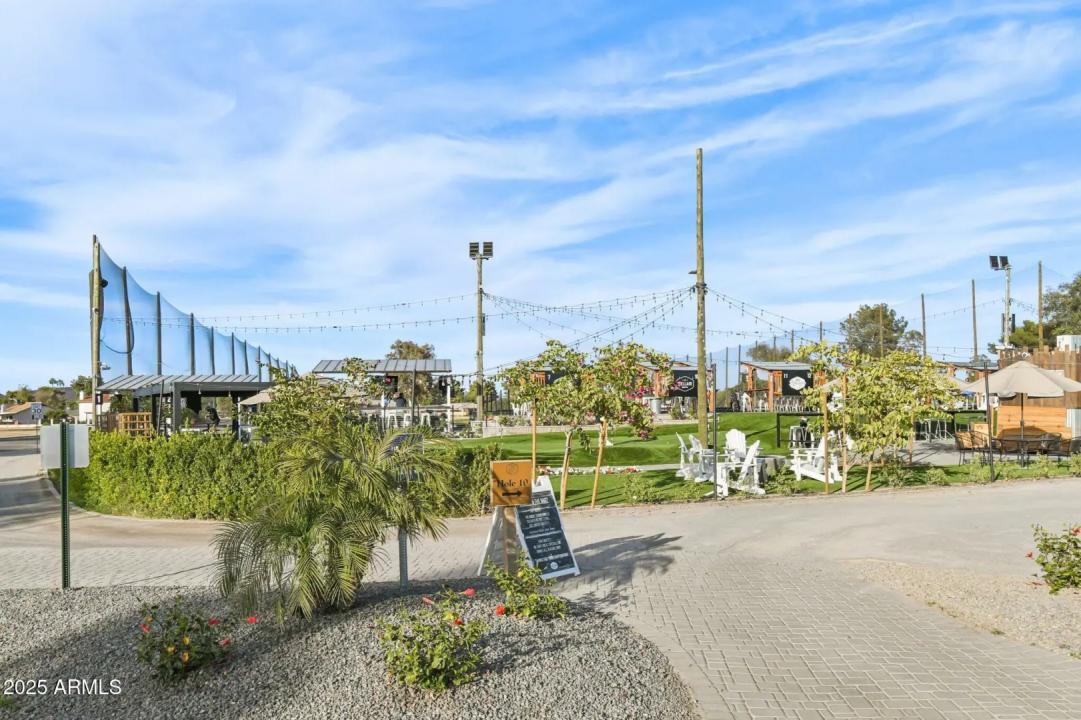 Real Estate Picture 19