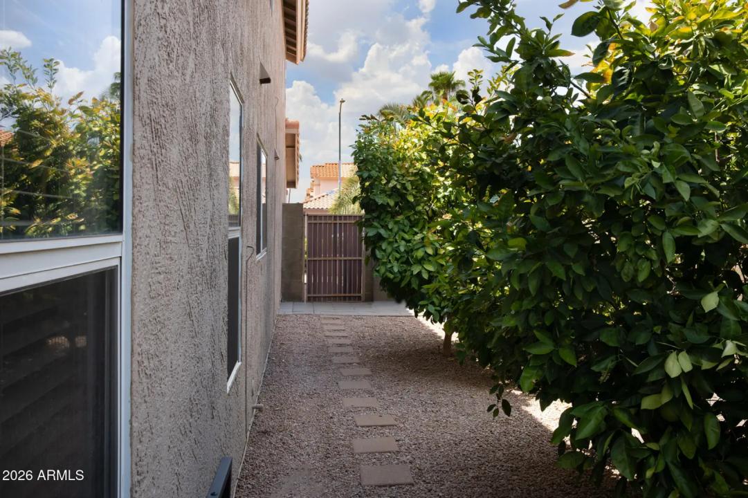 Real Estate Picture 20