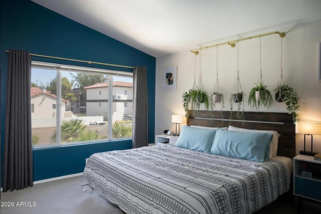 Real Estate Picture 12