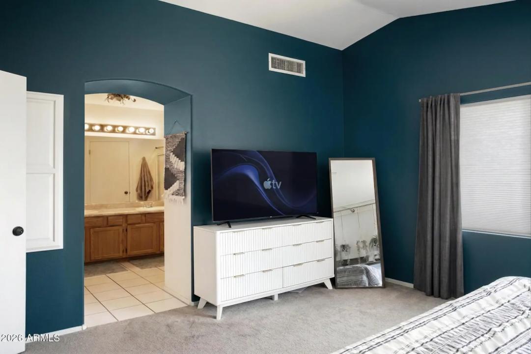 Real Estate Picture 13