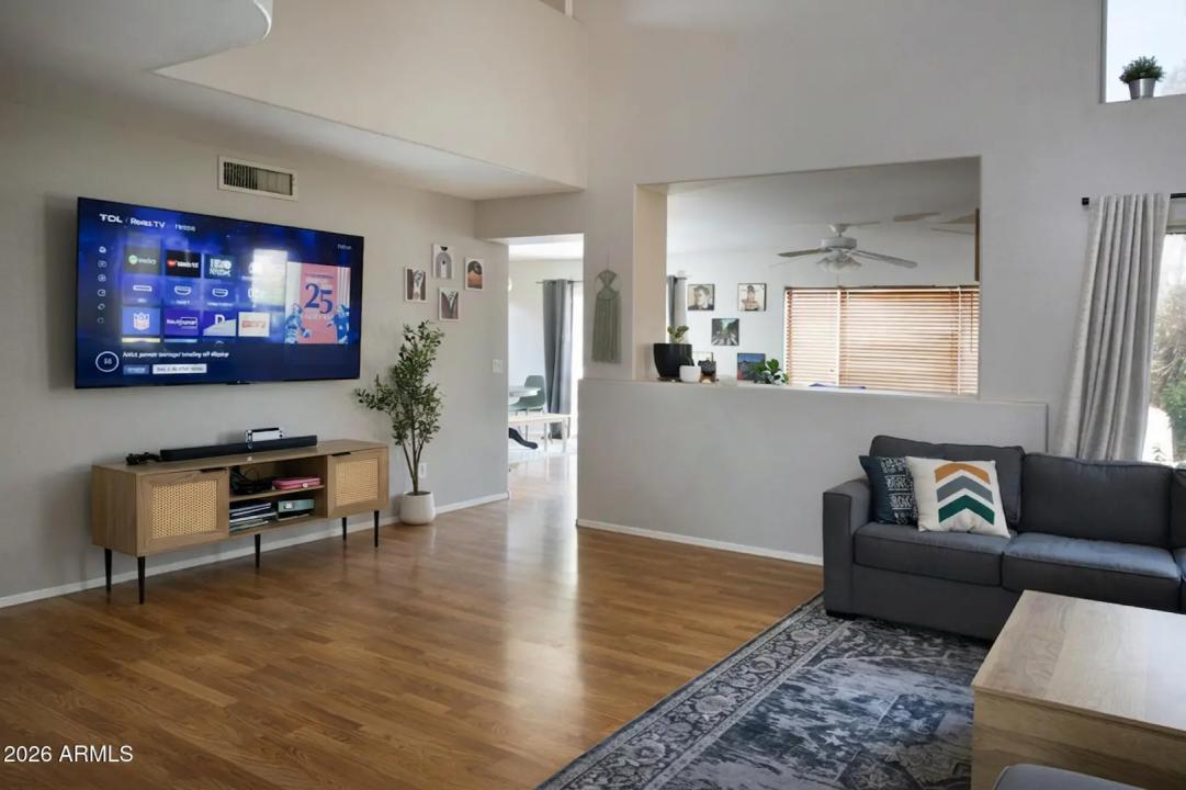 Real Estate Picture 6