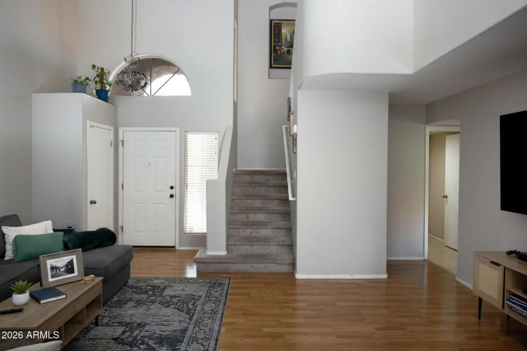 Real Estate Picture 5