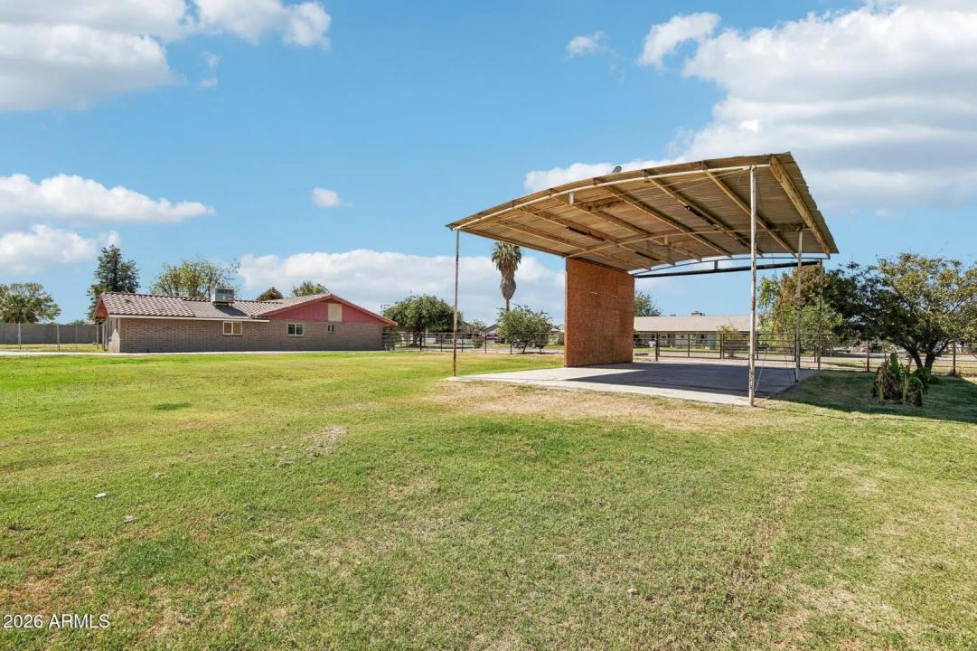 Real Estate Picture 25