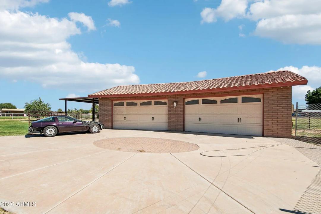 Real Estate Picture 20