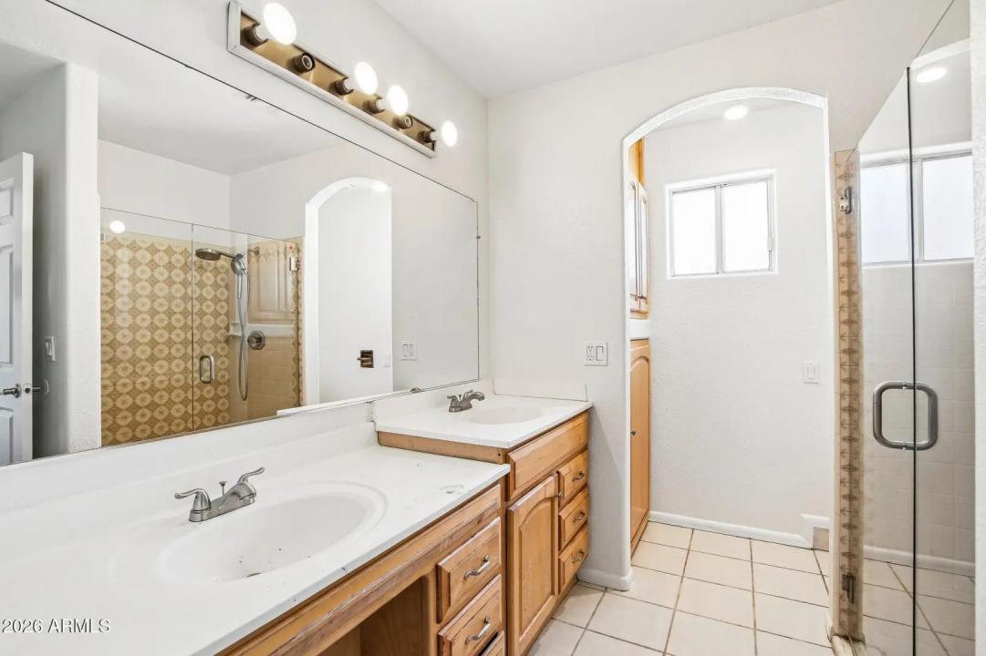 Real Estate Picture 18